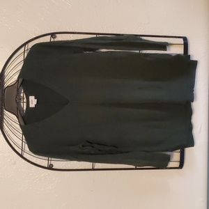 Women's Old Navy forest green sweater, size medium